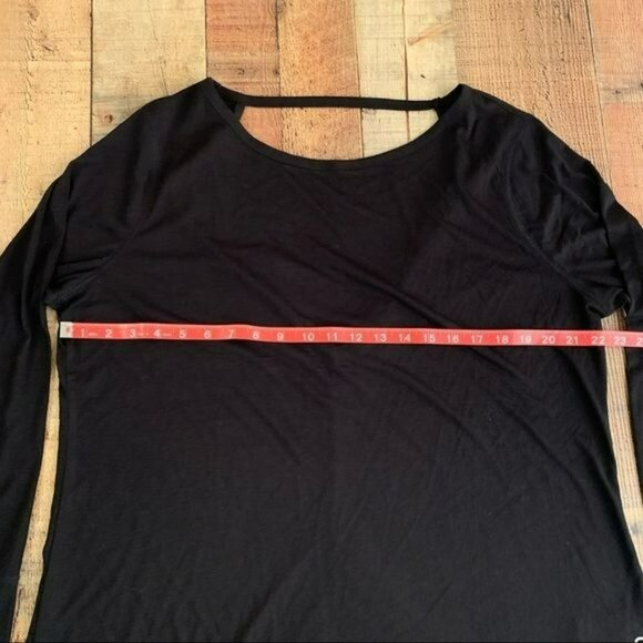 Gap fit black long sleeve workout top dry wicking breathable thumb holes - XXL - Picture 2 of 9